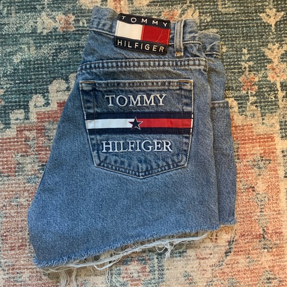 Vintage Tommy Hilfiger Jean Shorts - Picture 2 of 4